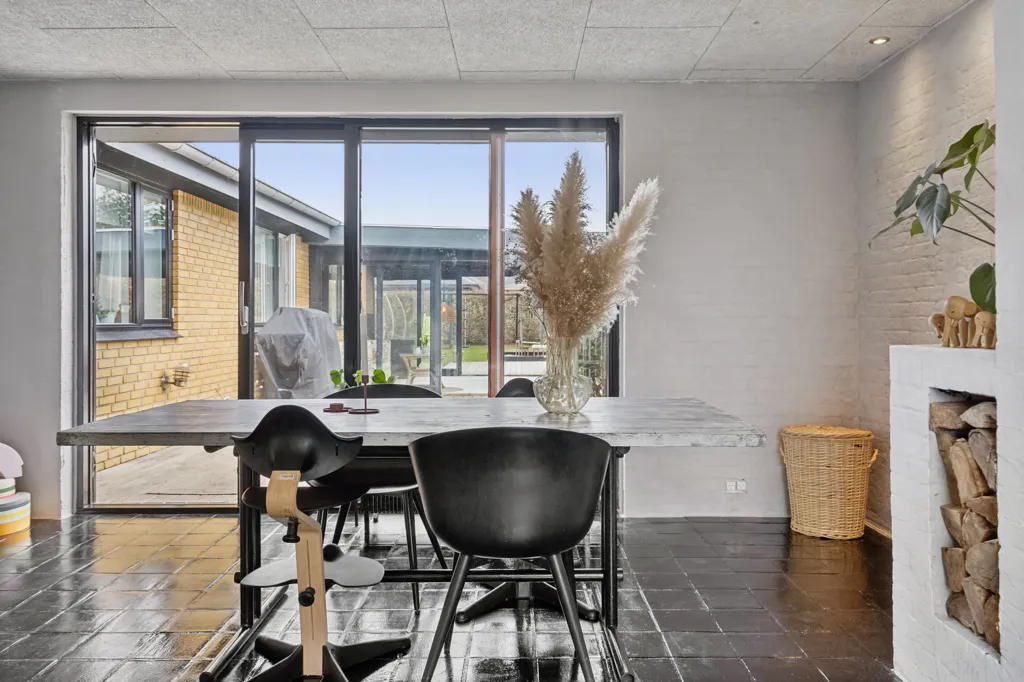 Salle à manger - Spacious Villa with Terrace in Fredericia