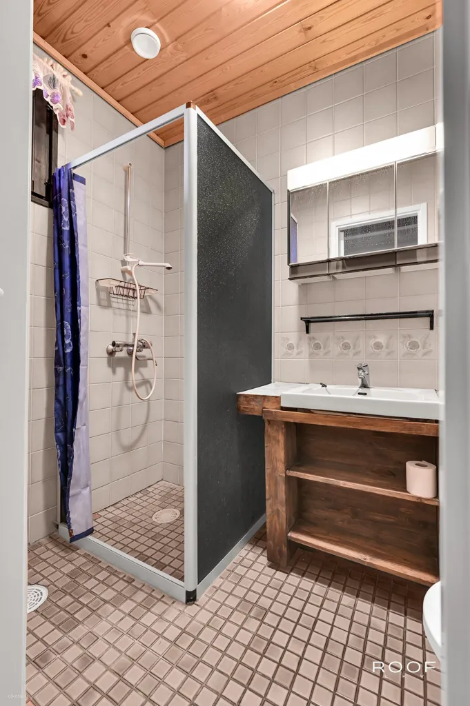 Salles de bain - Maison 5 pièces à Raasepori