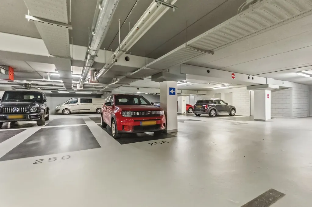 Garage - Galerie Flat with Sea View in The Hague