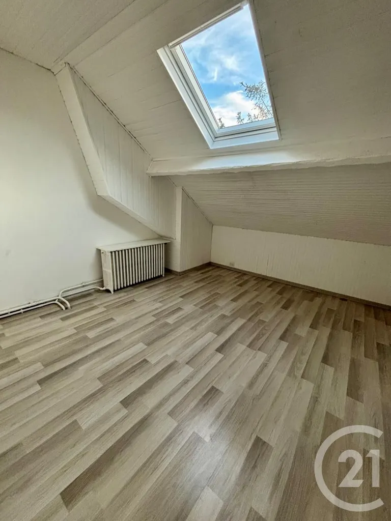 Rooms - 1930s House with Garden in Semoy