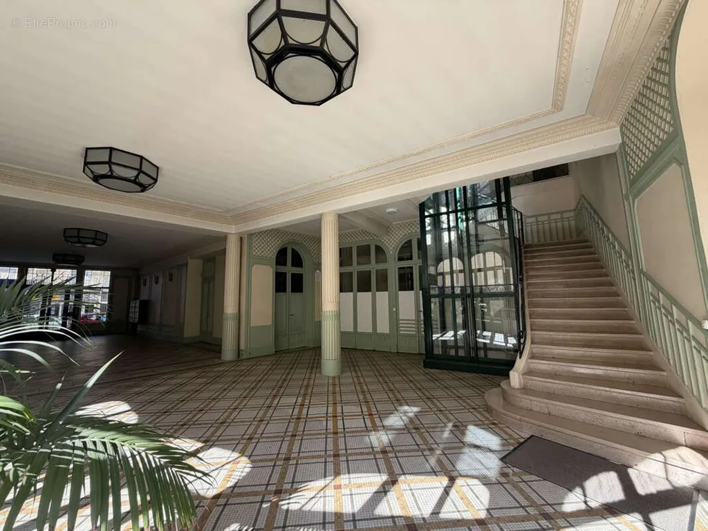 Ingresso - Art Déco Flat with Balcony in Vichy Centre