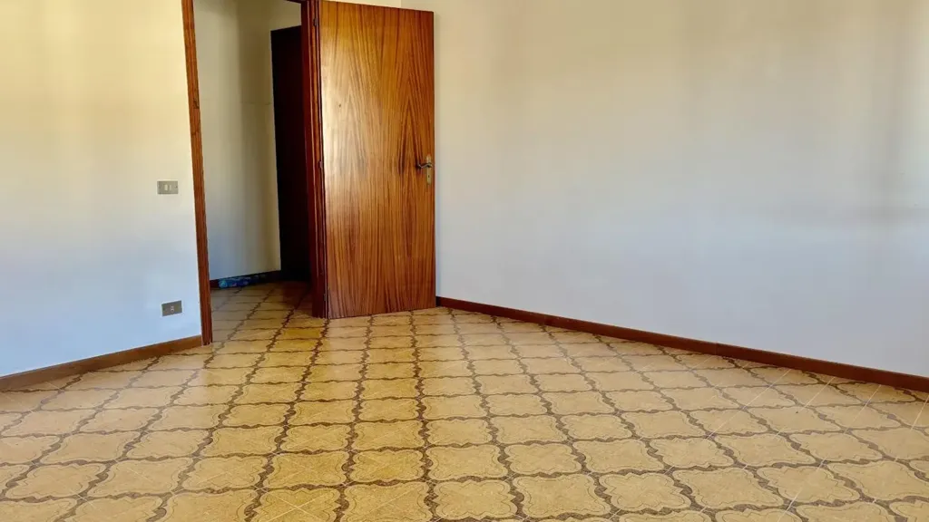 Pièces - Spacious 4-Room Apartment in Castelfiorentino