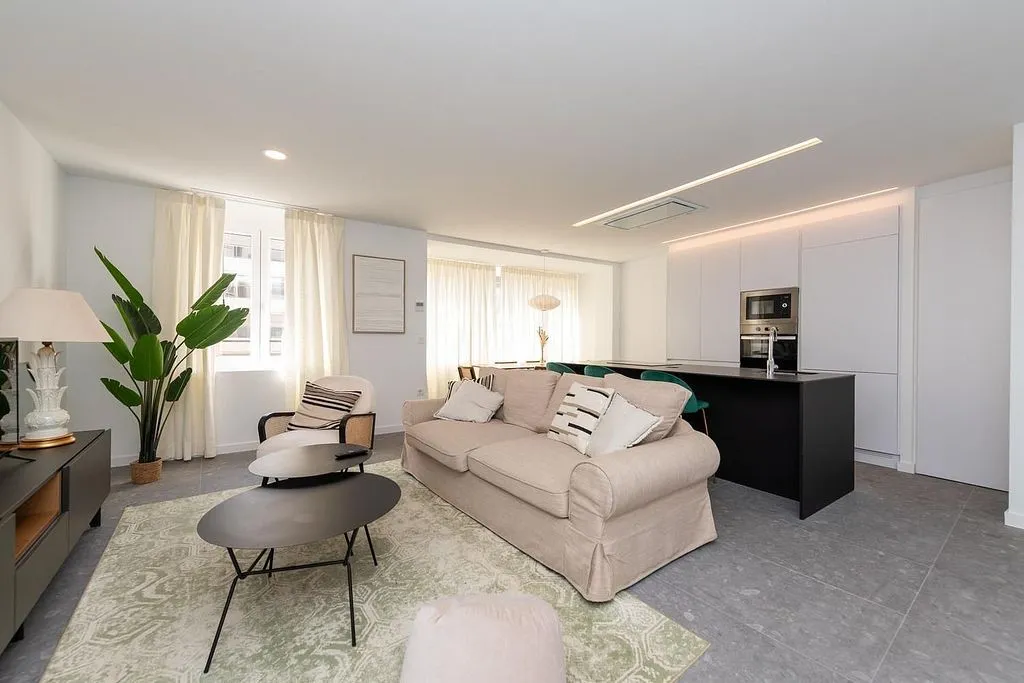 Elutuba - Contemporary Flat with South View in Ensanche