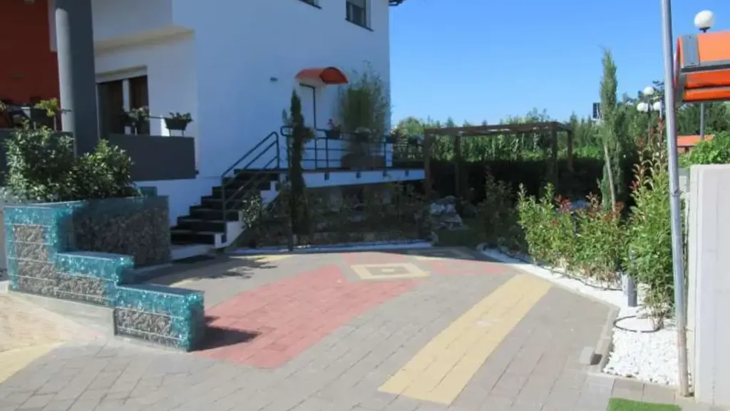 Aed - Newly Built Villa with Central Location in Rende