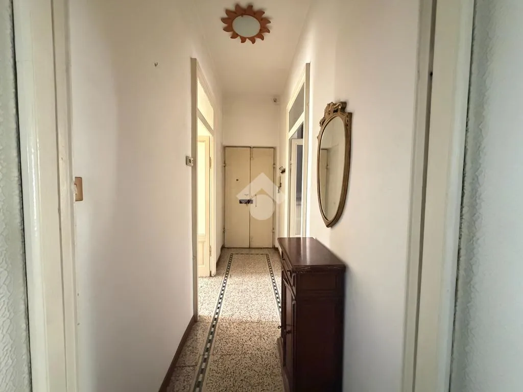 Esik - 3-Room Apartment with Balcony in Broni