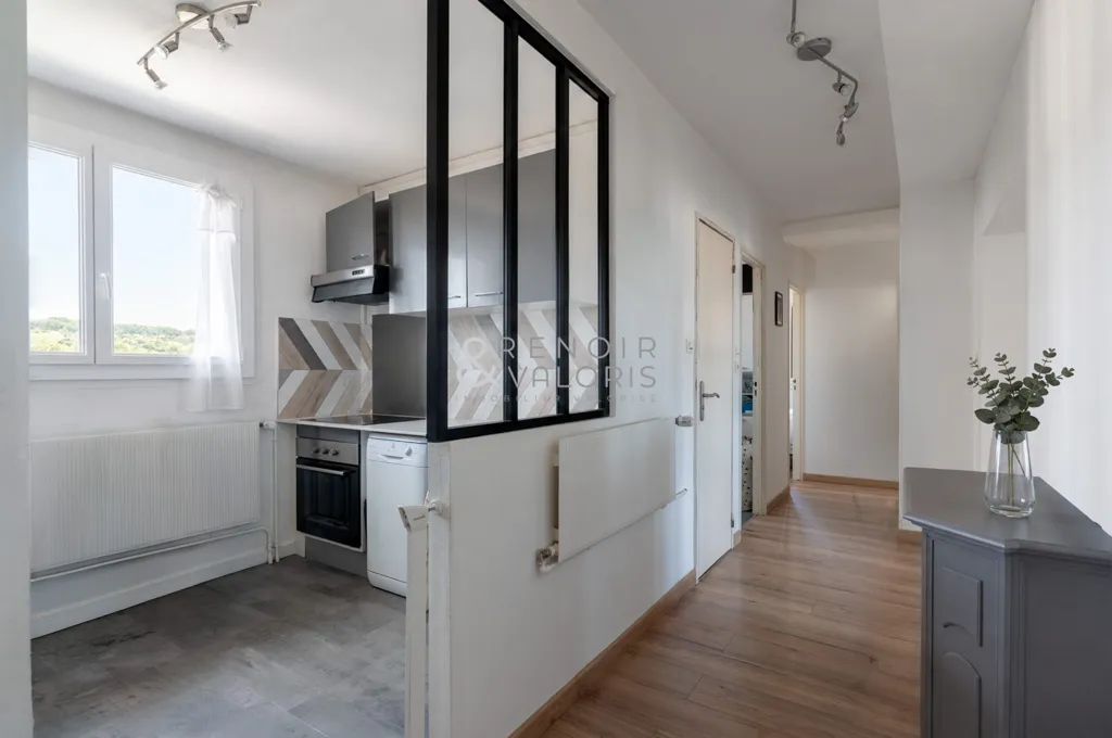 Cuisine - Appartement avec Balcon à Saint-Max