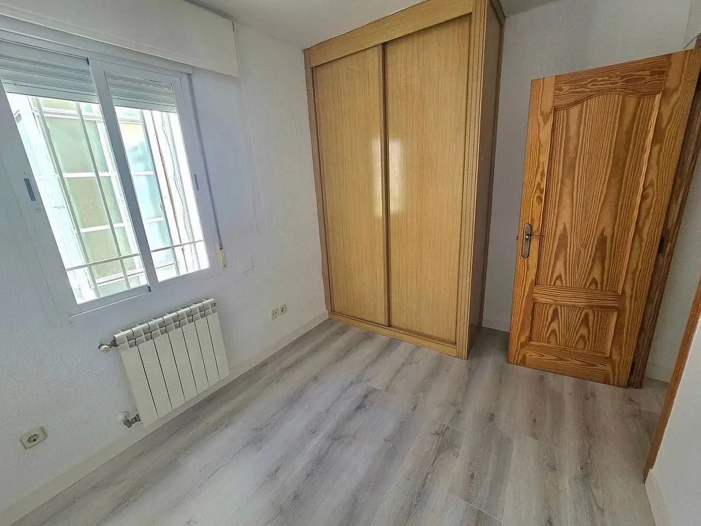 Pièces - Updated Flat with Ascender in Bernabéu