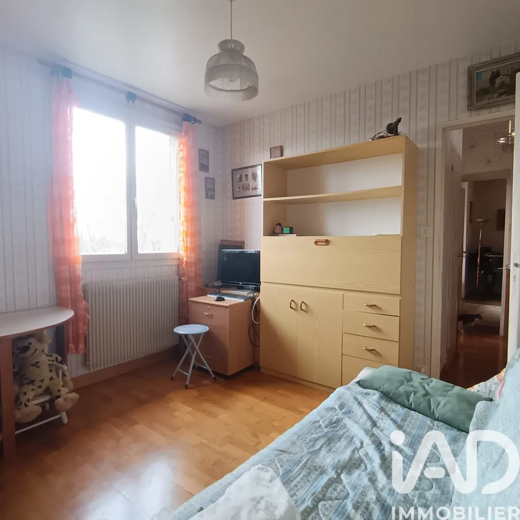 Bedrooms - Character Stone House with Garden in Limoges