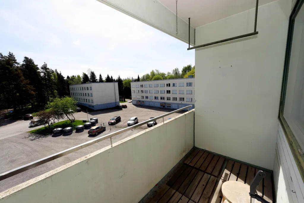 Balcon - Modernised Apartment with Balcony in Ojoisten