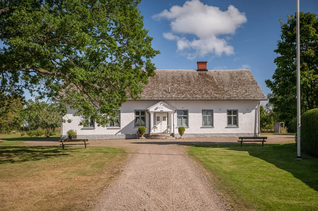 Extérieur - Historic Schoolhouse Villa in Väse