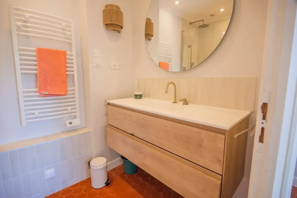 Vannitoad - Charming Villa with Pool in Secure Domain