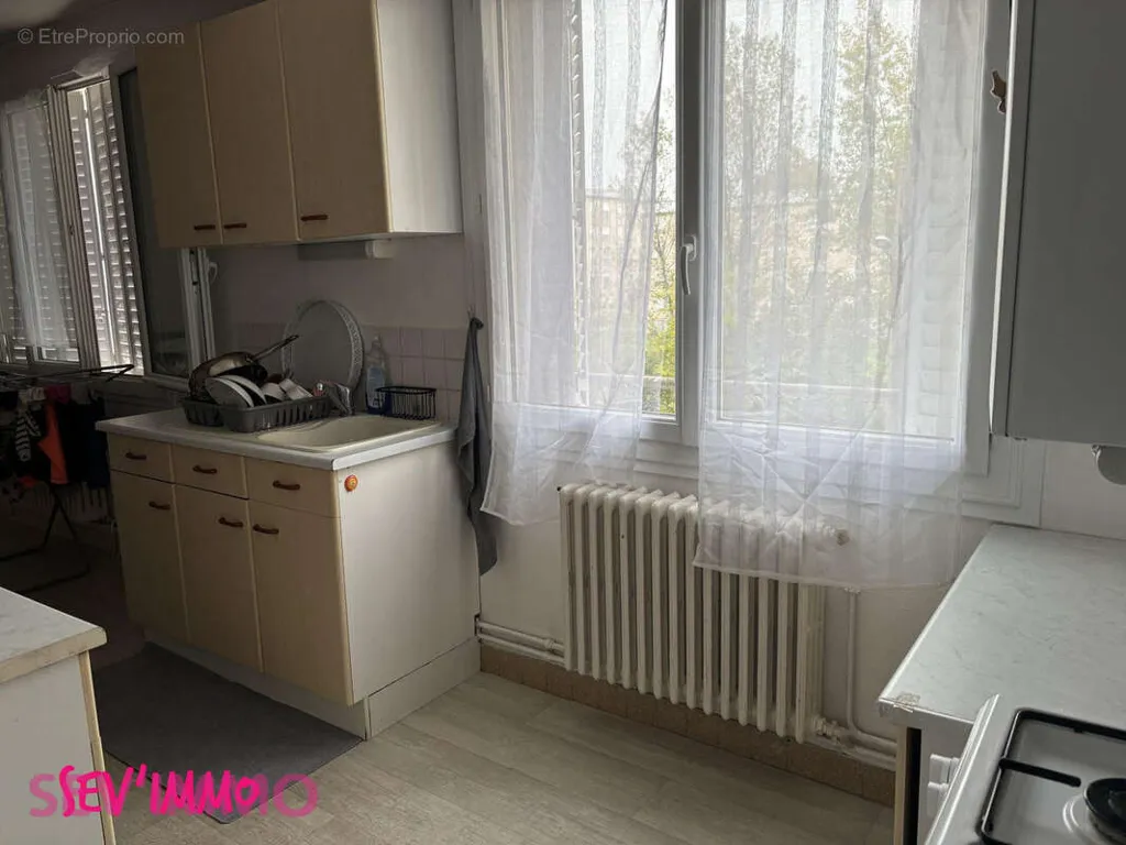 3-toaline korter asukohas Cusset