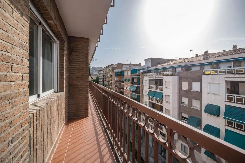 Rõdu - Luxury Flat with Balcony in Gran Capitán, Granada