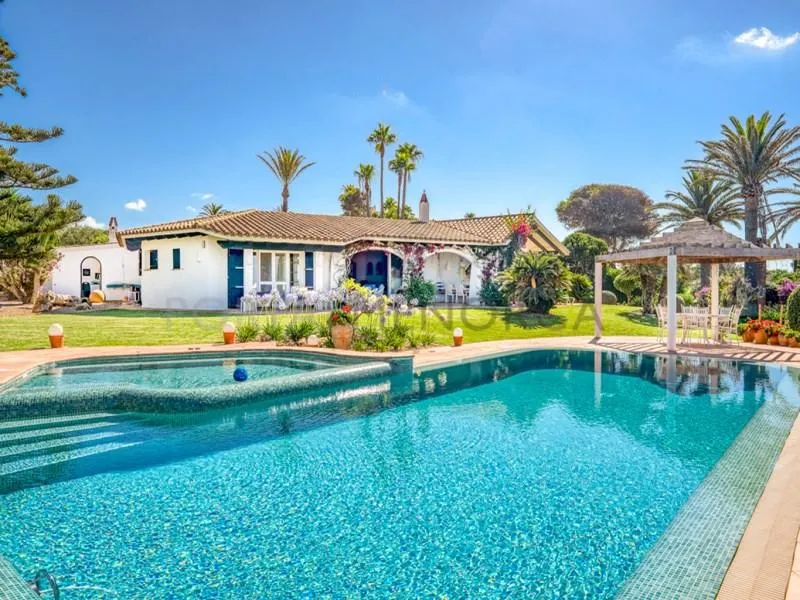 Piscine - Chalet with Pool in Binidali, Mahón