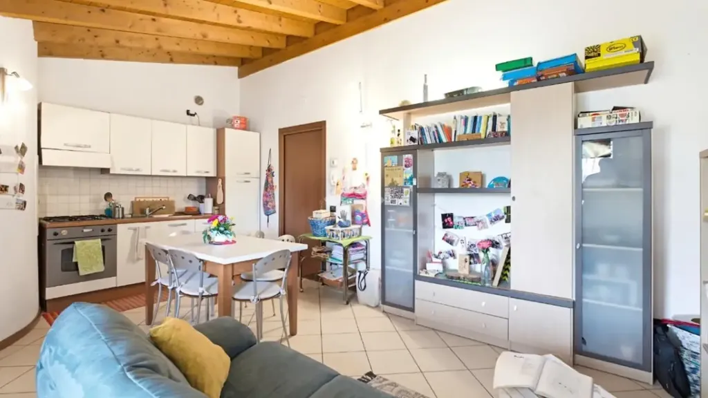 Elutuba - Bright Apartment with Terrace in Mazzano