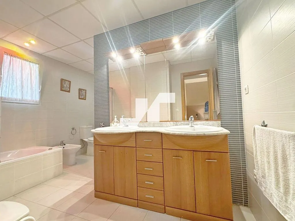 Vannitoad - Duplex with Terraces in Cariñena, Vila-real