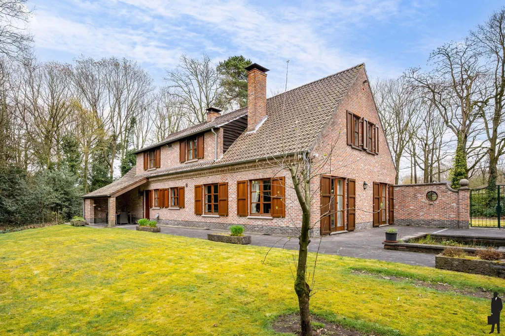 Exterior - Country Villa with Terrace and Garden