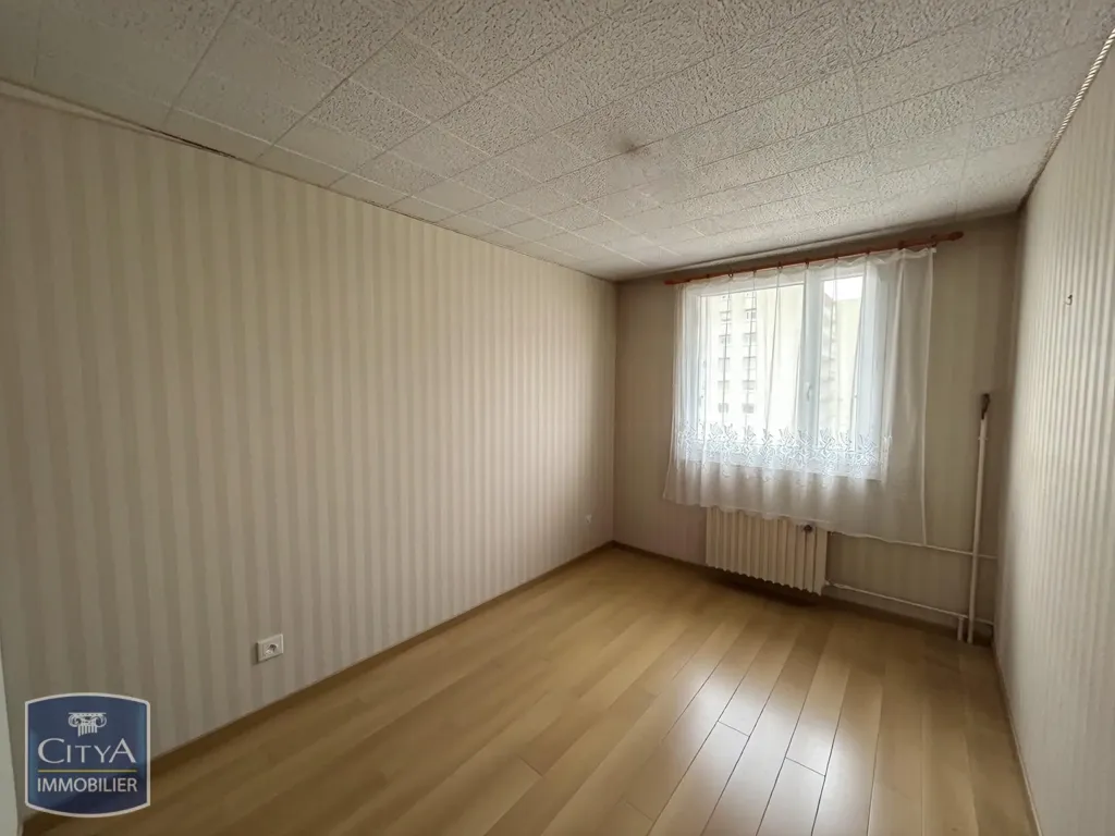 Pièces - Appartement T4 avec Balcon à Maromme