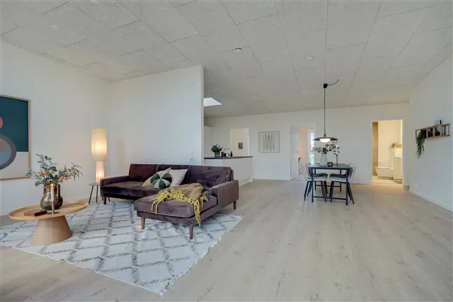 Elutuba - Contemporary Duplex with Terrace in Grejs