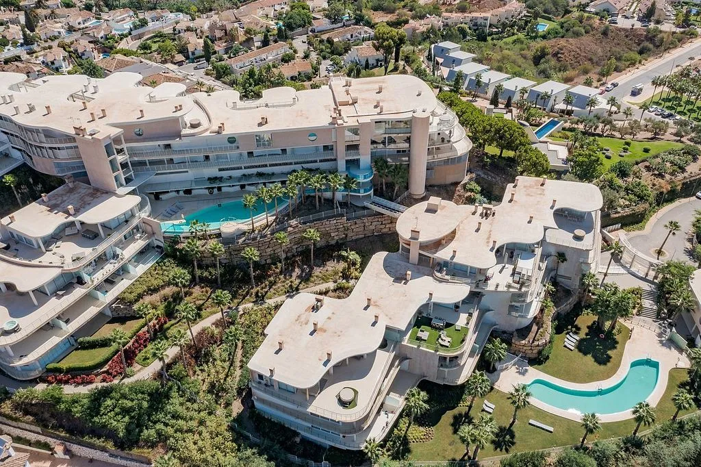 Õhuvaade - Apartment with Pool and Terrace in Higueron Resort