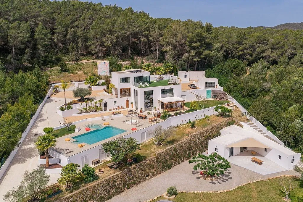 Õhuvaade - Chalet with Pool and Terrace in Santa Eulalia del Río