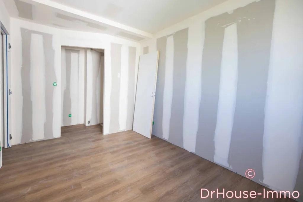 Chambres - Appartement Rénové avec Ascenseur à Orléans