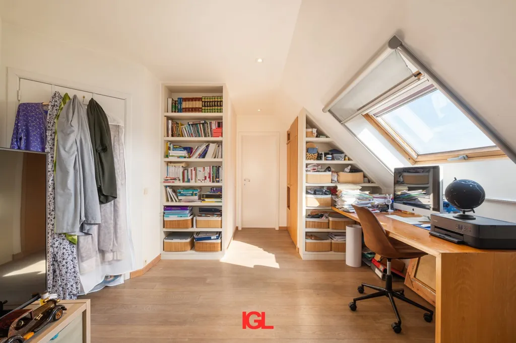 Kabinet - Spacious Villa with Garden in Leeuw-Saint-Pierre
