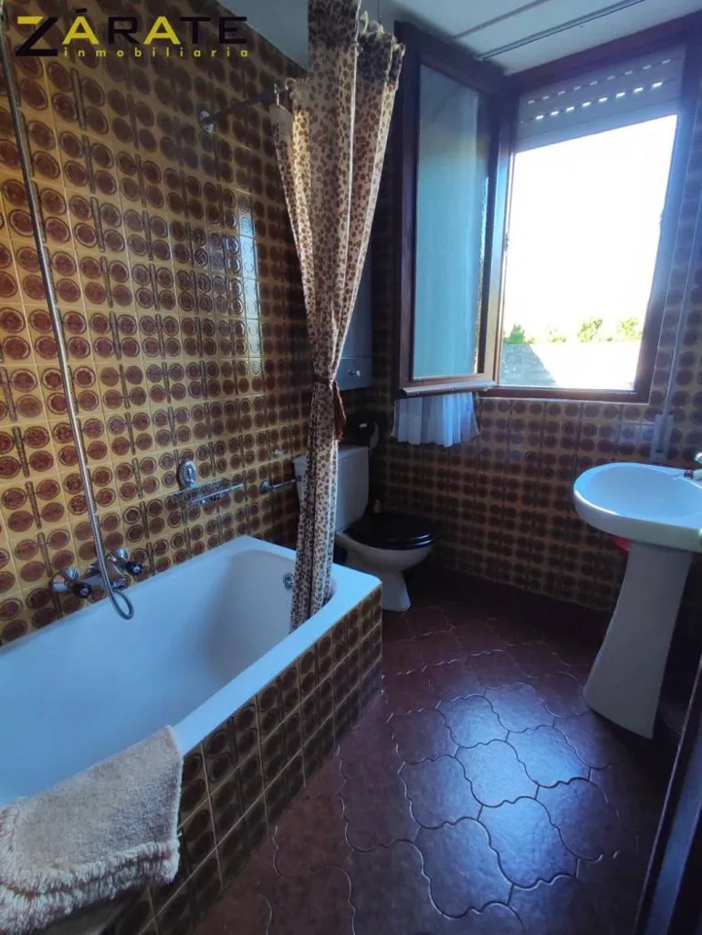 Vannitoad - 10-Room House with Pool in Larrabetzu