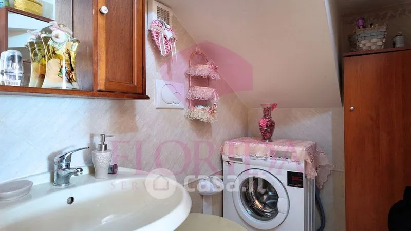 Bathrooms - Terraced House with Garden in Anzio