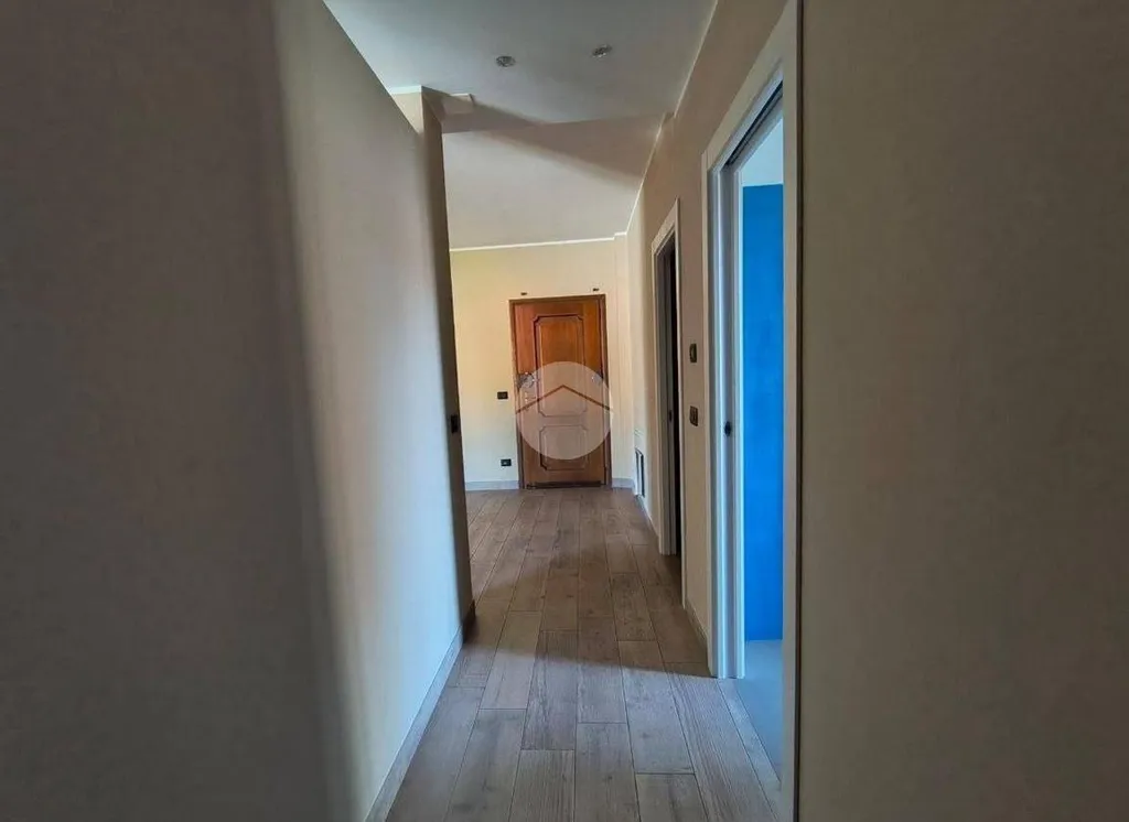 Esik - Rented Apartment with Balcony in Cervere