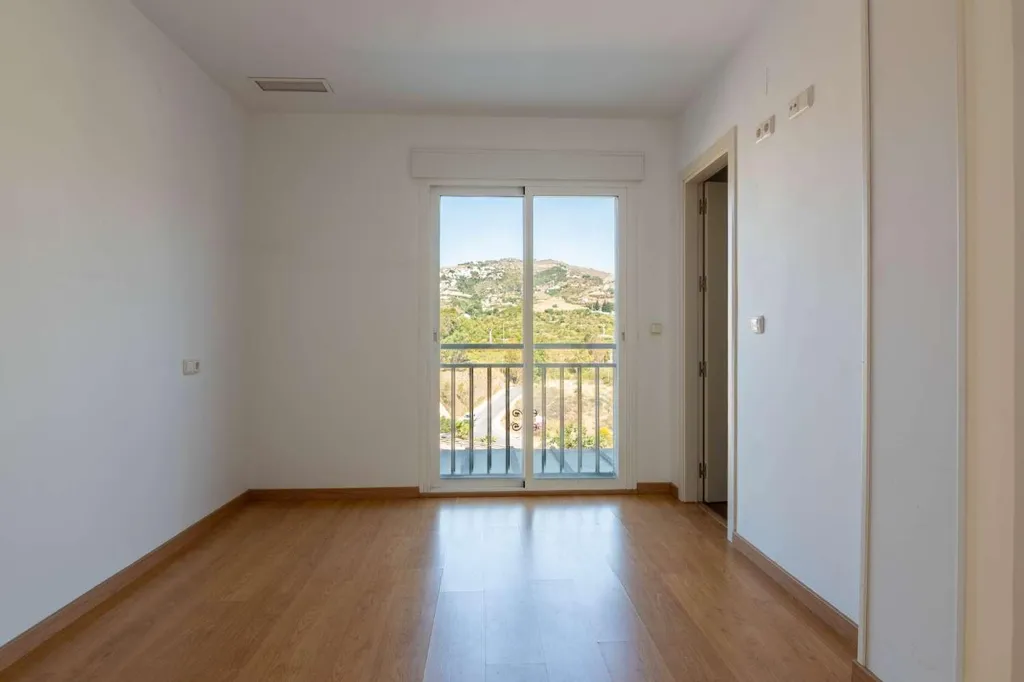 Pièces - Penthouse with Terrace in Salobreña Centro