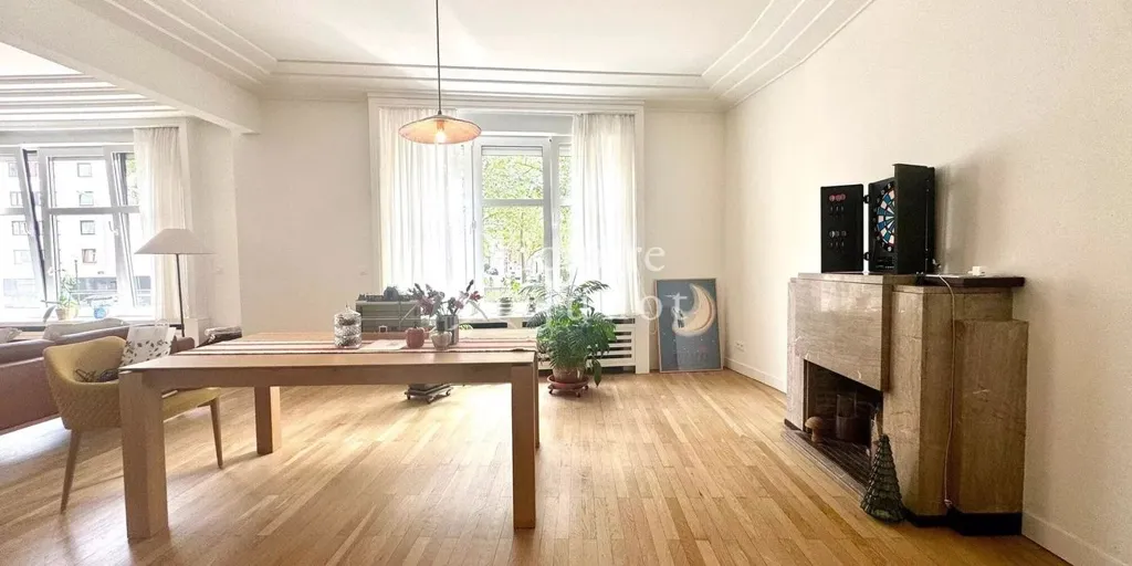 Séjour - Appartement Luxe avec Garage à Elsene