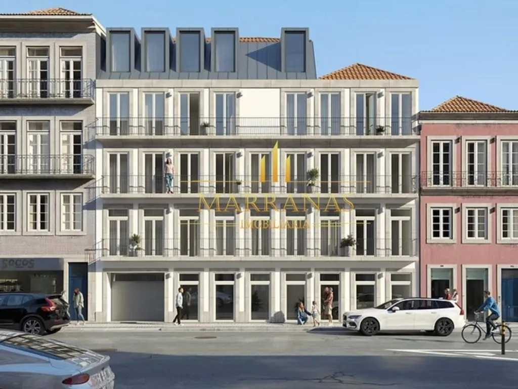 Luxury Duplex Flat with Private Garden in Porto