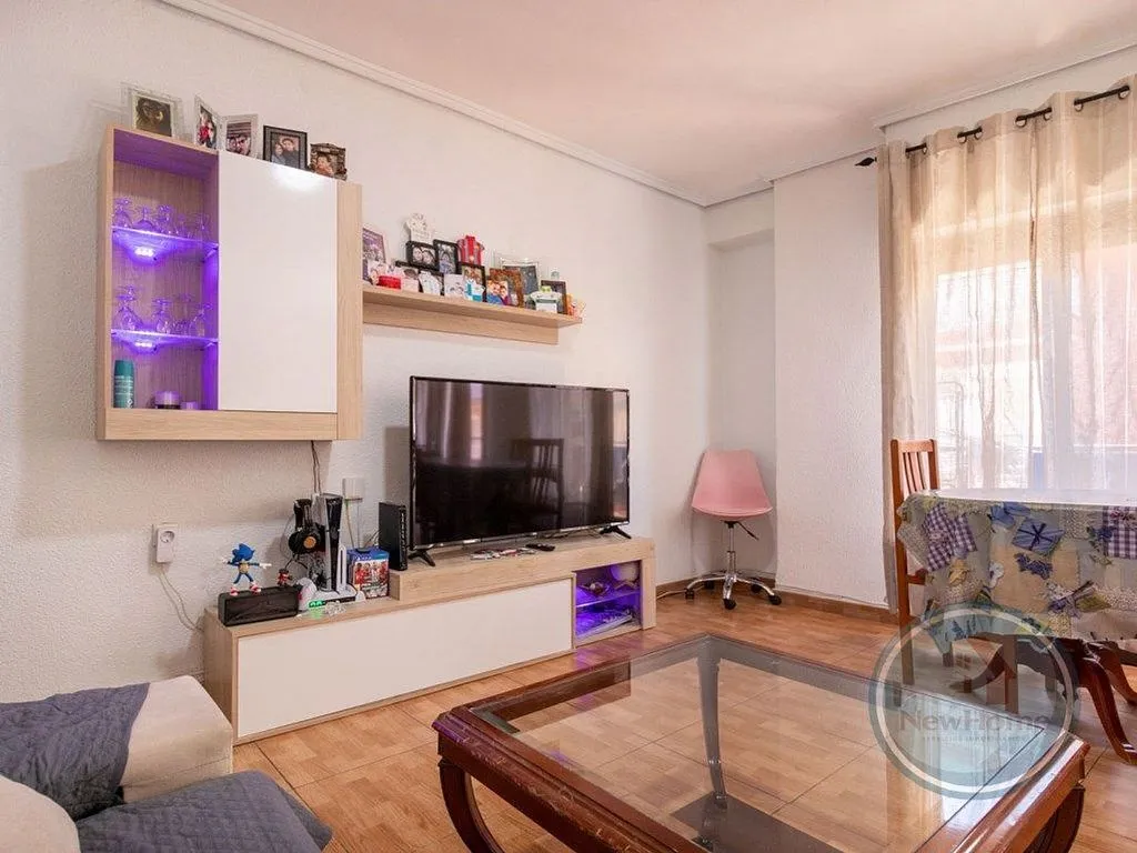 Elutuba - Apartment with Balcony in Carrús Est