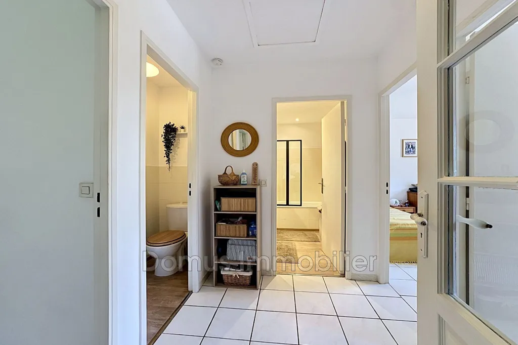 Esik - Ground Floor Villa with Pool near Carpentras