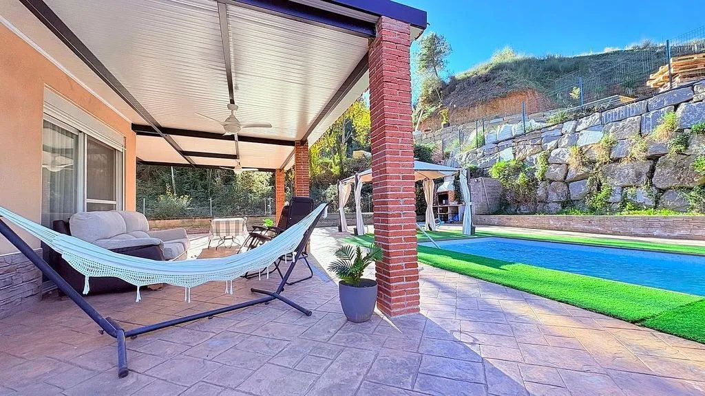 Piscine - Modern Chalet with Pool in Can Font