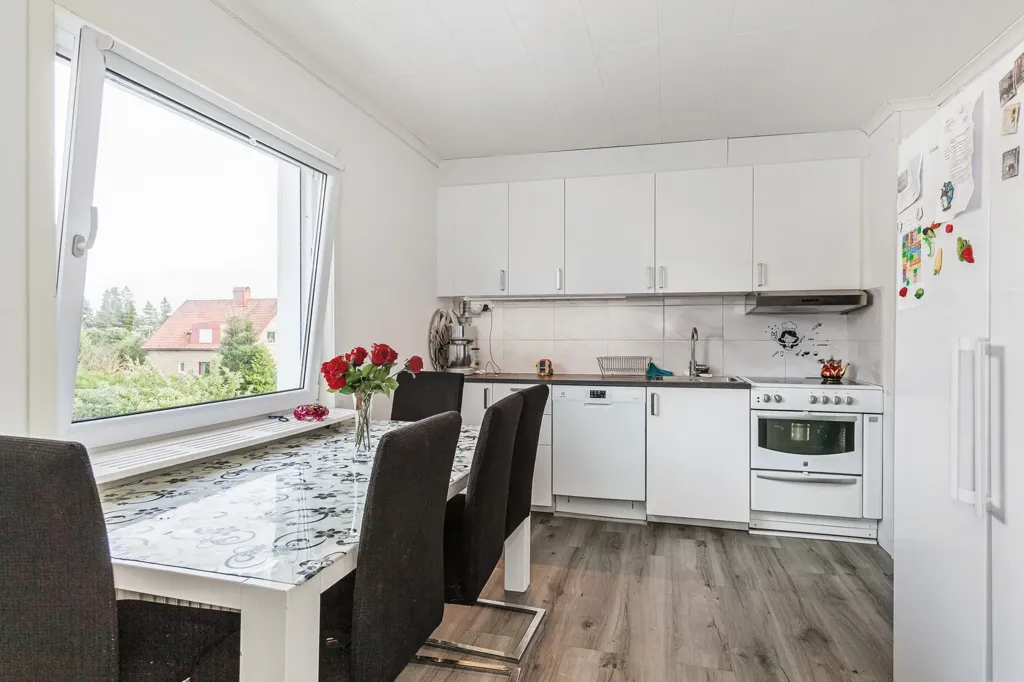 Köök - Three-Unit Rental House in Jönköping