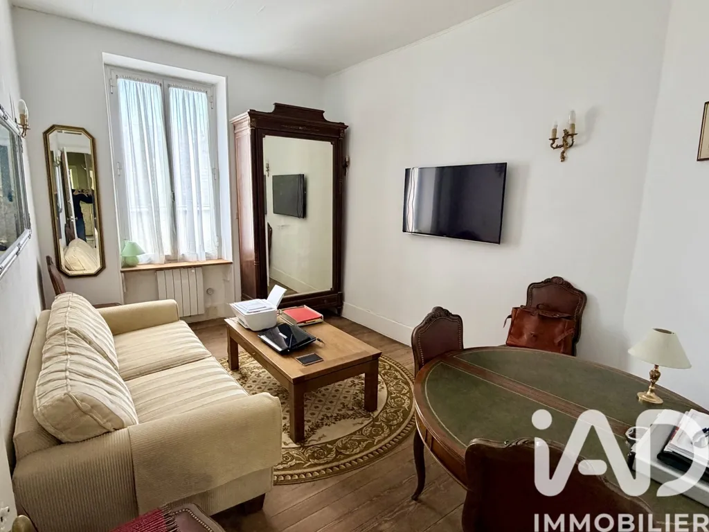 Elutuba - Characterful Townhouse in Patay Centre