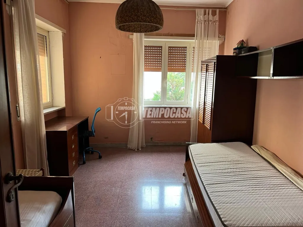 Chambres - 5-Bedroom Apartment with Lift in Naples