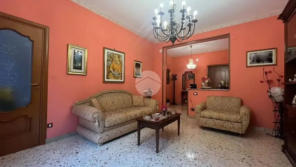 Séjour - 1970s Apartment with Balcony in Palermo