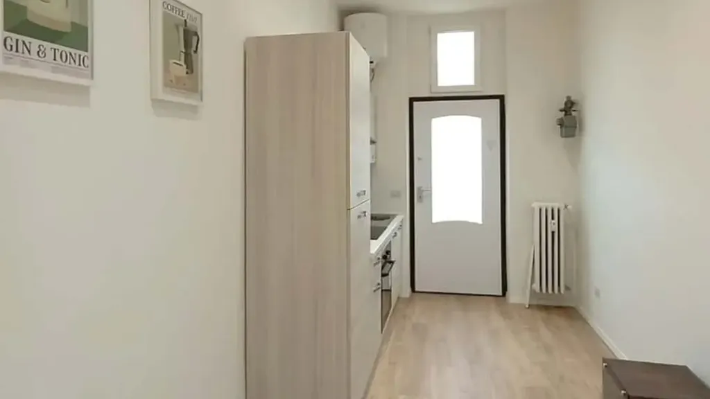 Esik - Fully Furnished Studio in Milan