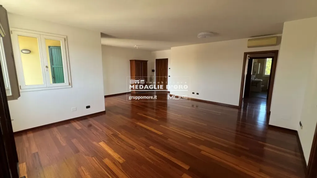 Séjour - Elegant Apartment with Terraces in Modena