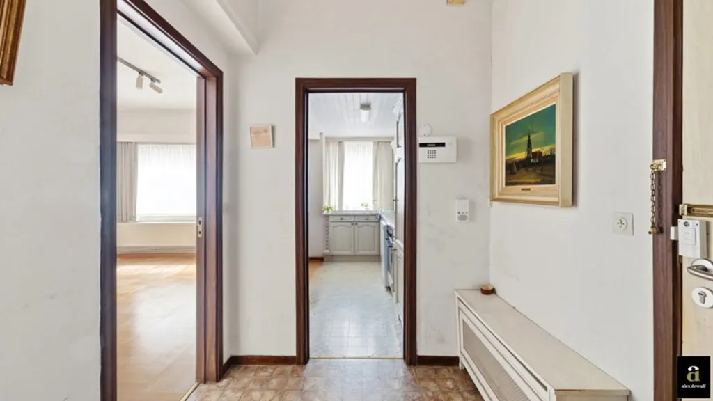 Hallway - Spacious Ground Floor Apartment near Rubensplein