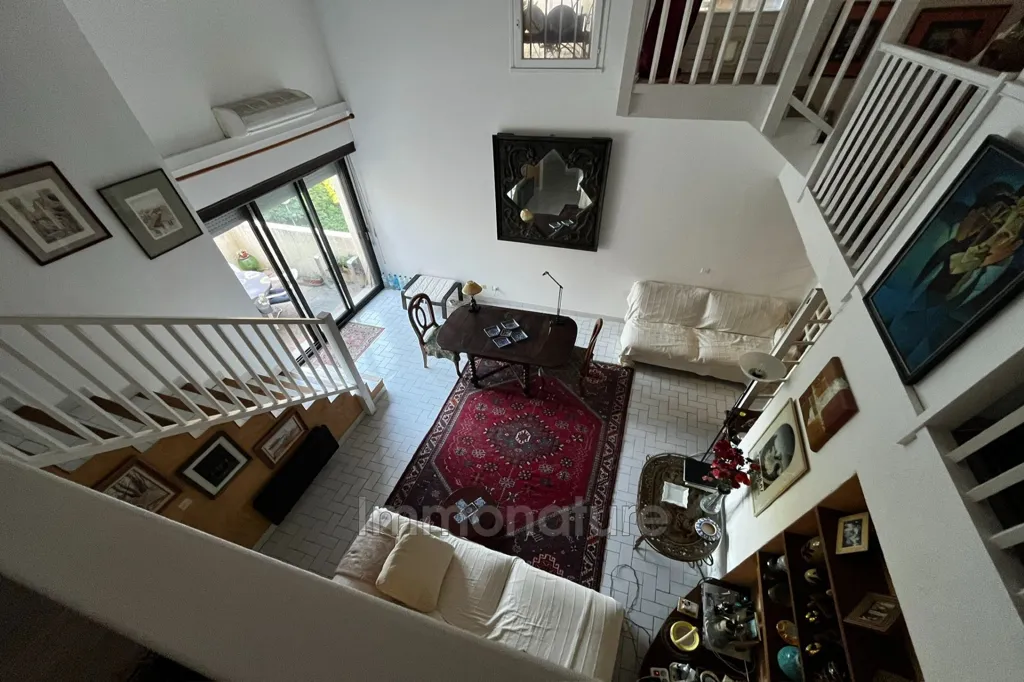 Elutuba - Duplex Apartment with Terraces in Ganges