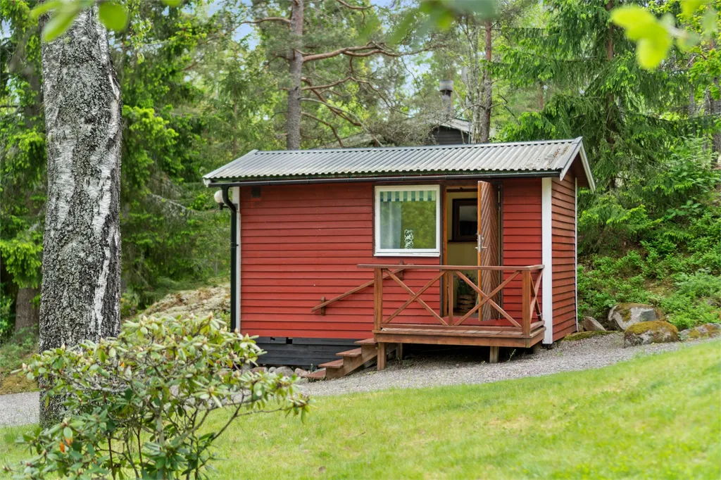 Esterno - Cottage with Lakeside Access near Mälaren