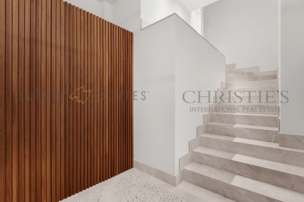 Entrée - Townhouse with Rooftop Pool in Palma