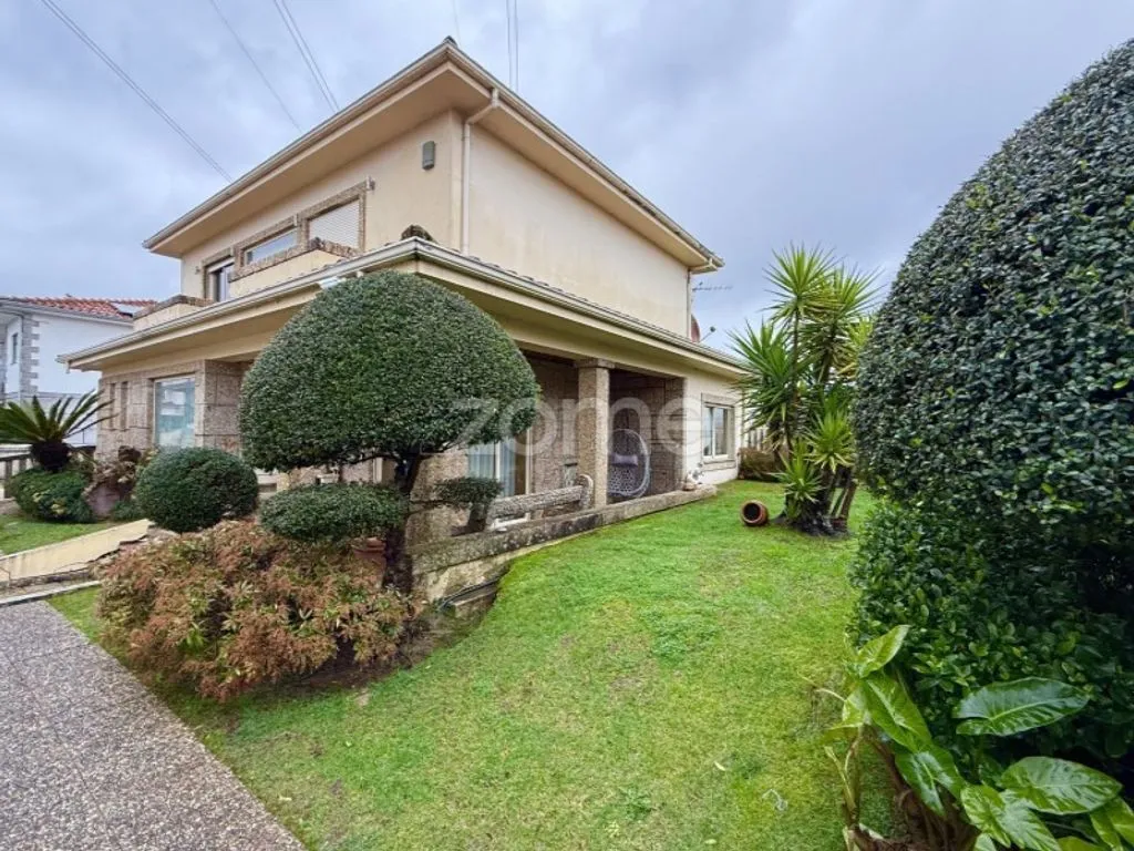 Välivaade - Luxury House with Garage in Brito, Guimarães
