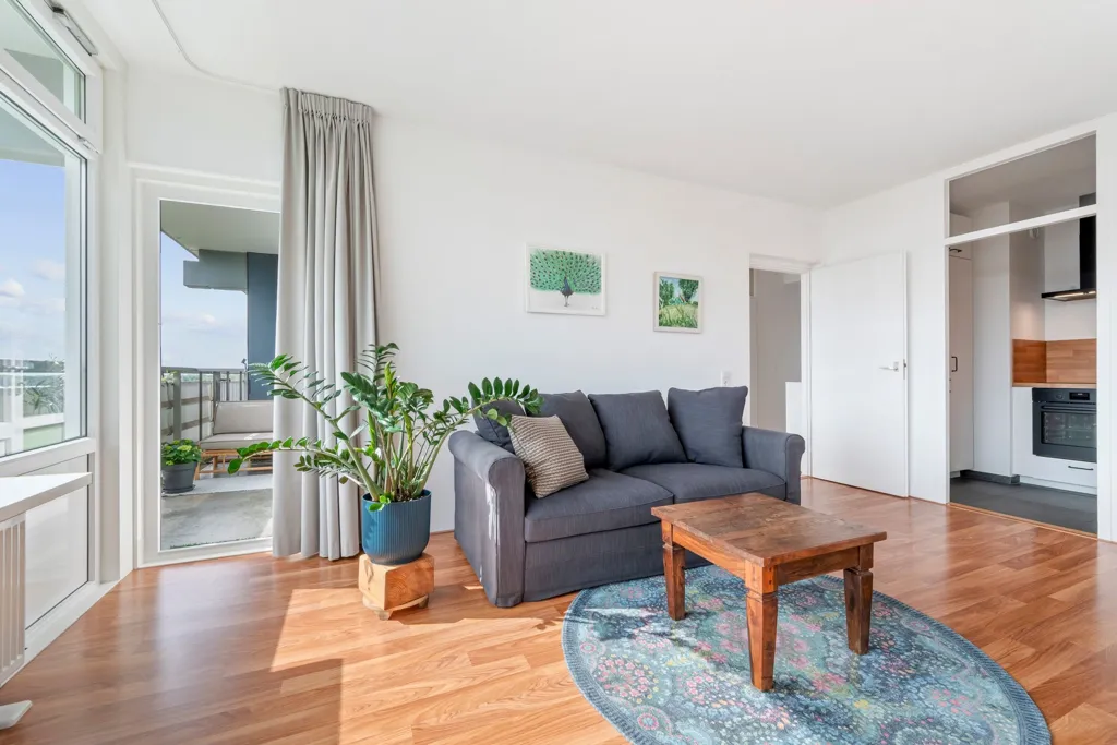 Séjour - Modern Corner Flat with Panoramic View in Haarlem