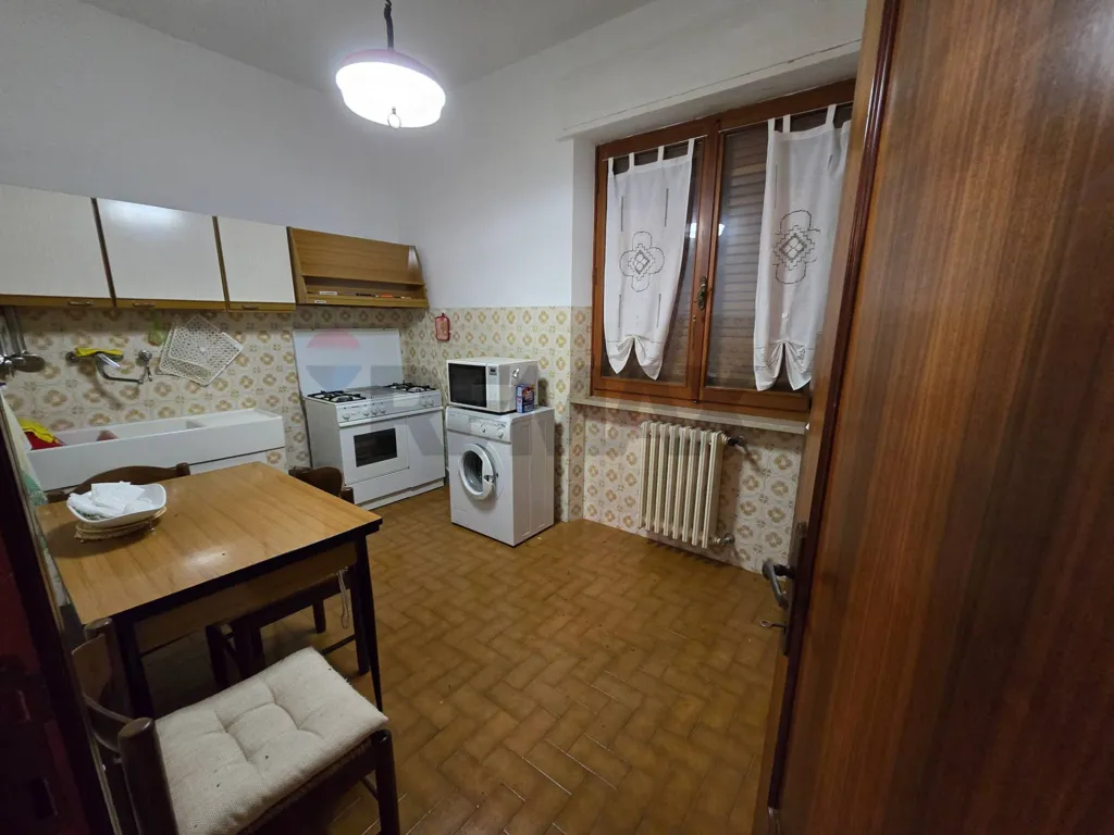 Cucina - Classical Villa with Garden in Sassoferrato