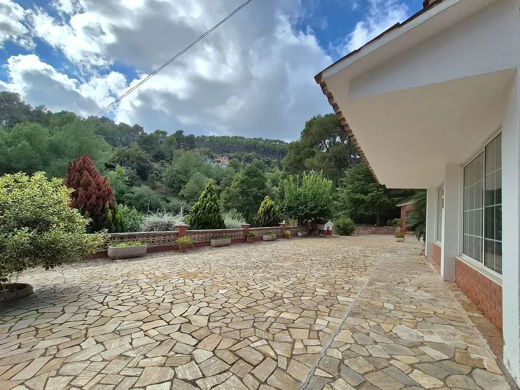 Terrass - Chalet with Pool and Terrace in Cervelló